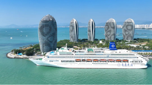 首航!三亚邮轮旅游迎来“开门红”1 首航!三亚邮轮旅游迎来“开门红”1